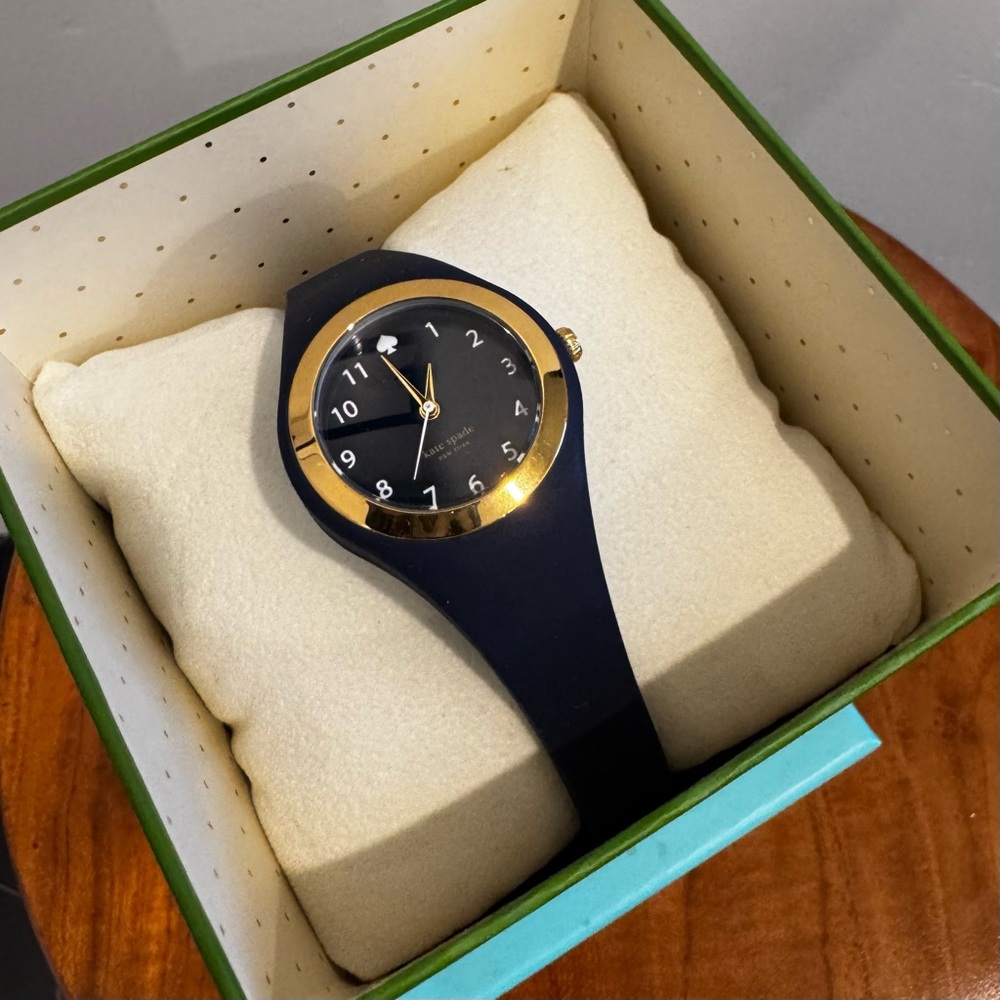 kate spade women’s watch, gold tone with navy blue silicone strap - Picture 2 of 10
